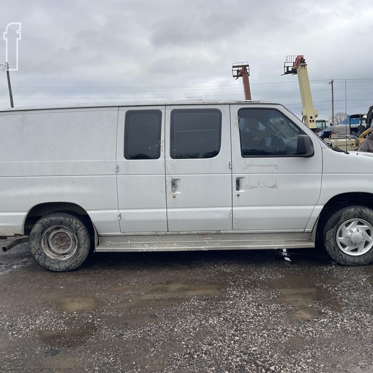 2008 FORD E150