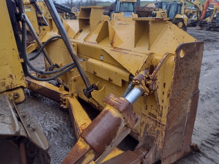 caterpillar-d6t-xl-image-19