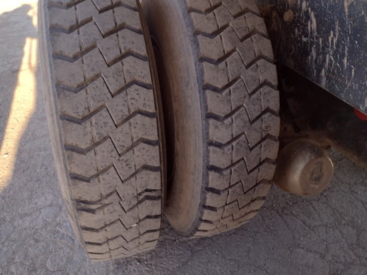 ford-lt9513-image-26