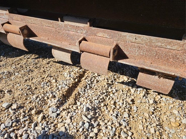 john-deere-566-image-53