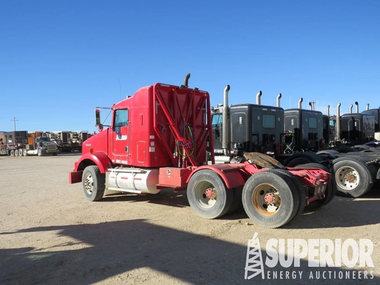 2012-kenworth-t800-image-3