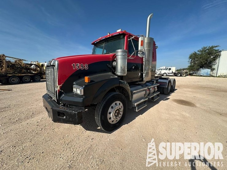 2013-western-star-4900-image-1