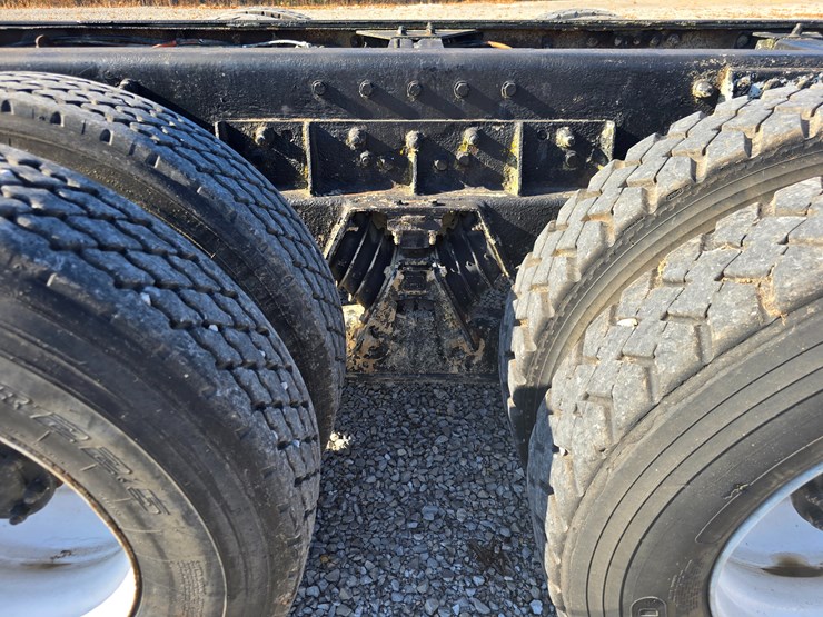 peterbilt-357-image-98