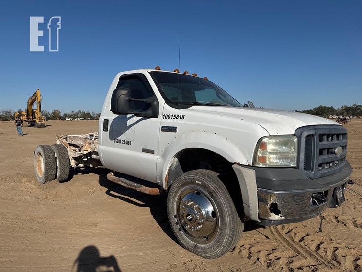 ford-f550-xl-image-4