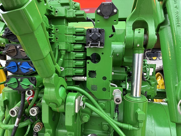 john-deere-8rt-370-image-32