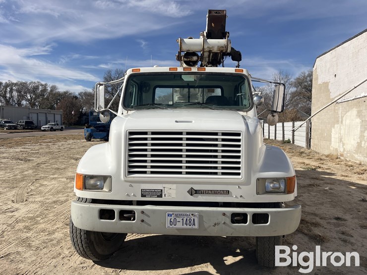 2001-international-4700-image-2