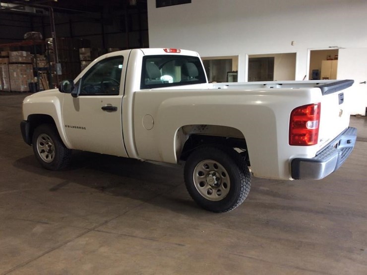 2008-chevrolet-1500-image-3