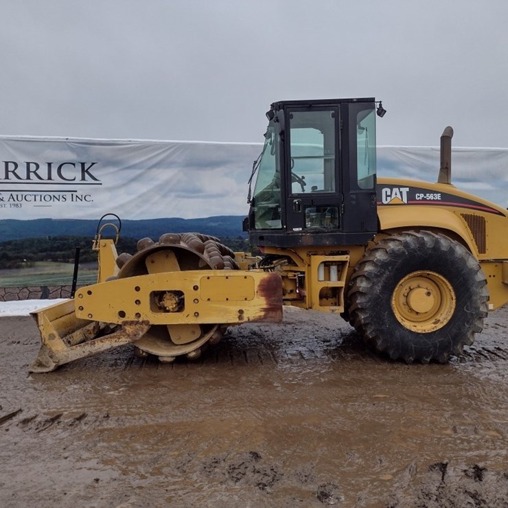 CATERPILLAR CP-563E