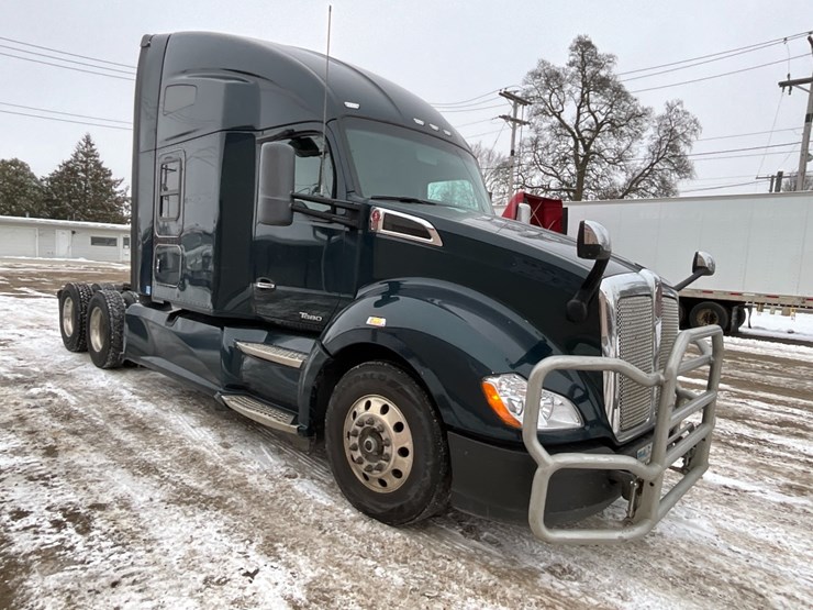 2020-kenworth-t680-image-7