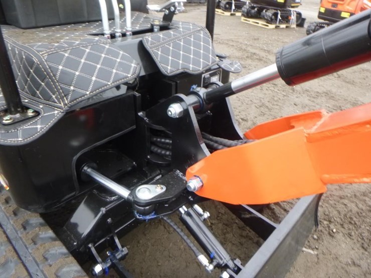 2025-tpm-18bs-hydraulic-excavator-image-17