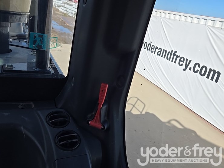 2021-case-cx210-lc-image-210