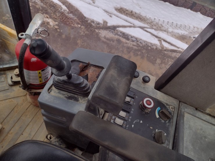 caterpillar-cp-563e-image-8