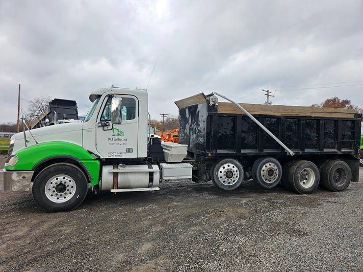 freightliner-columbia-120-image-6