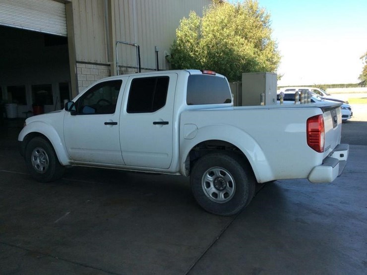 2017-nissan-frontier-image-3