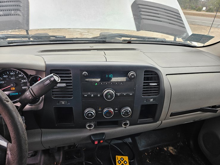 chevrolet-silverado-2500-image-41