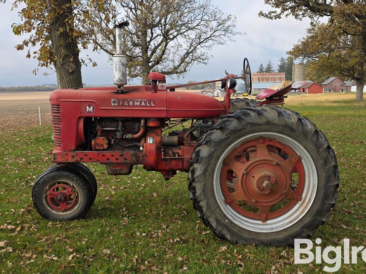 1951-farmall-m-2wd-tractor-image-8