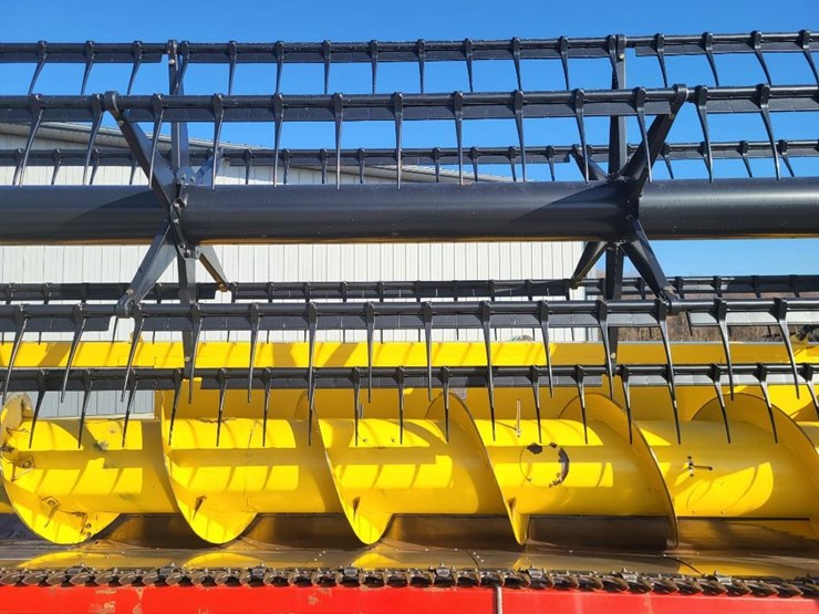 new-holland-74c-image-19