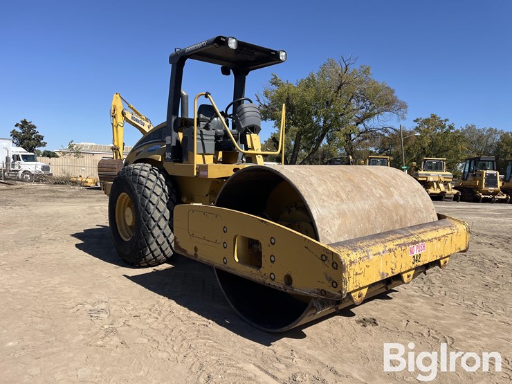 caterpillar-cs-563e-image-3