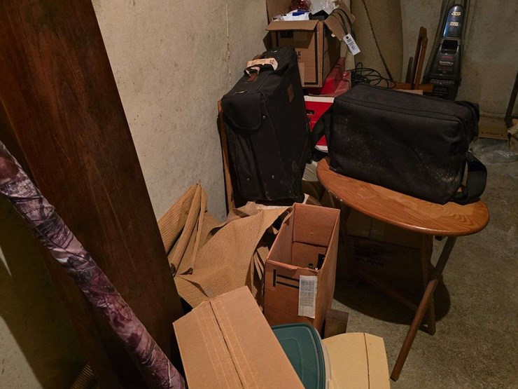 luggage,-carpet,-extension-cords,-baking-pans,-cooler,-and-misc.-image-1