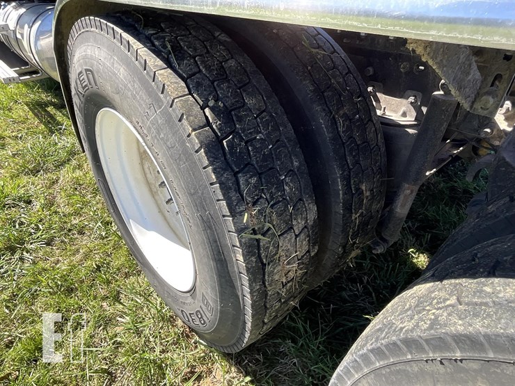 2013-mack-pinnacle-chu613-image-11