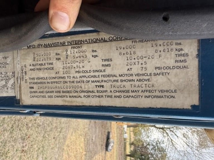 international-9300-image-26