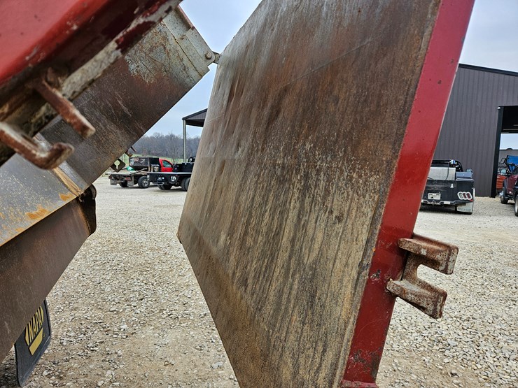 freightliner-122sd-image-46