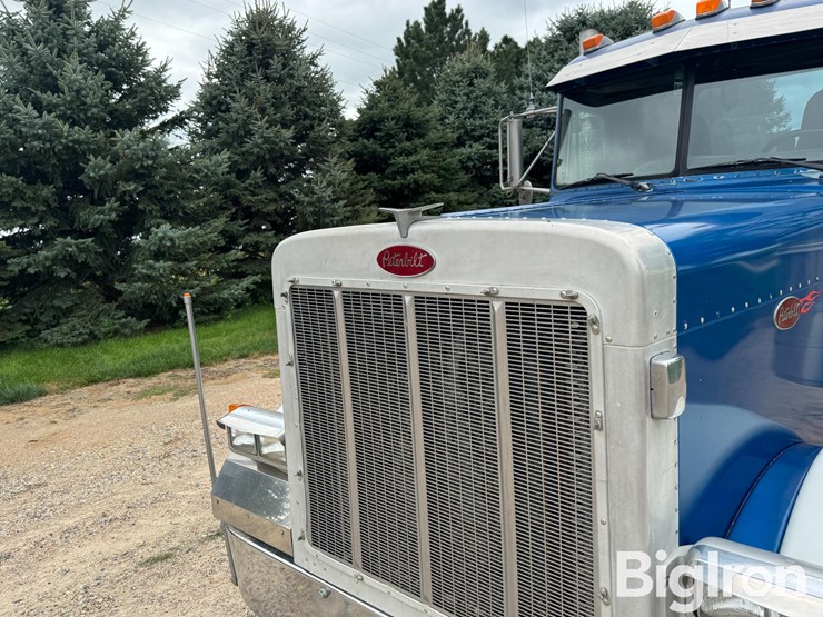 2000-peterbilt-379-image-15