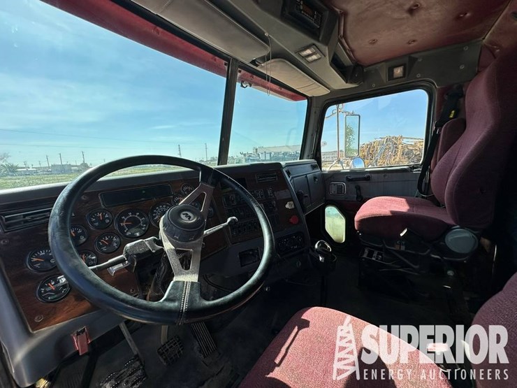 western-star-4900-image-6