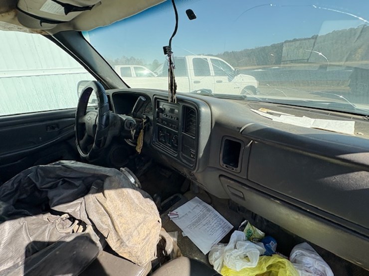 2003-chevrolet-silverado-1500-image-22