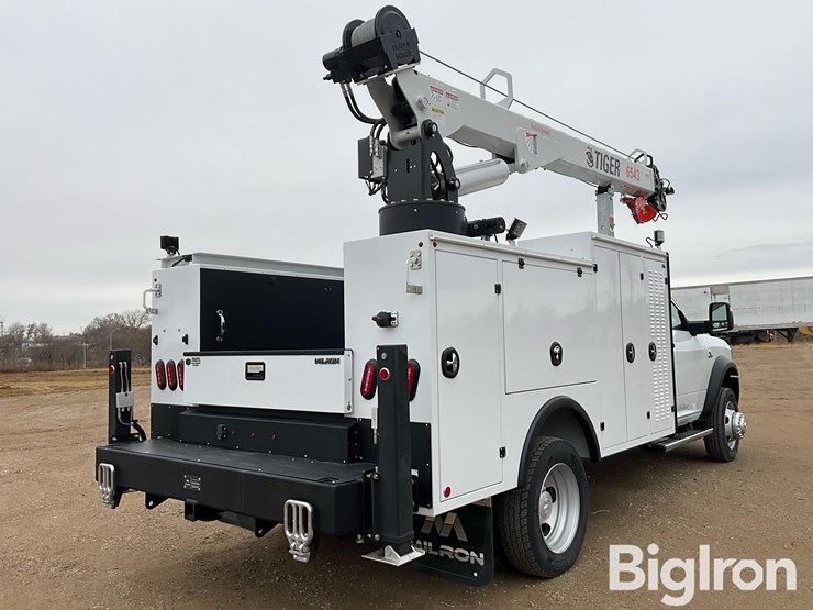 2024-ram-5500-heavy-duty-4x4-service-truck-w/tiger-crane-image-5