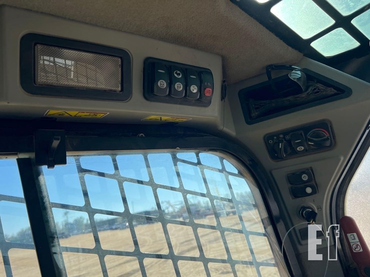 caterpillar-262d-image-19