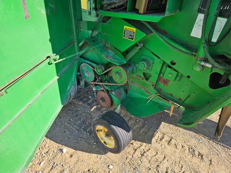 john-deere-566-image-34