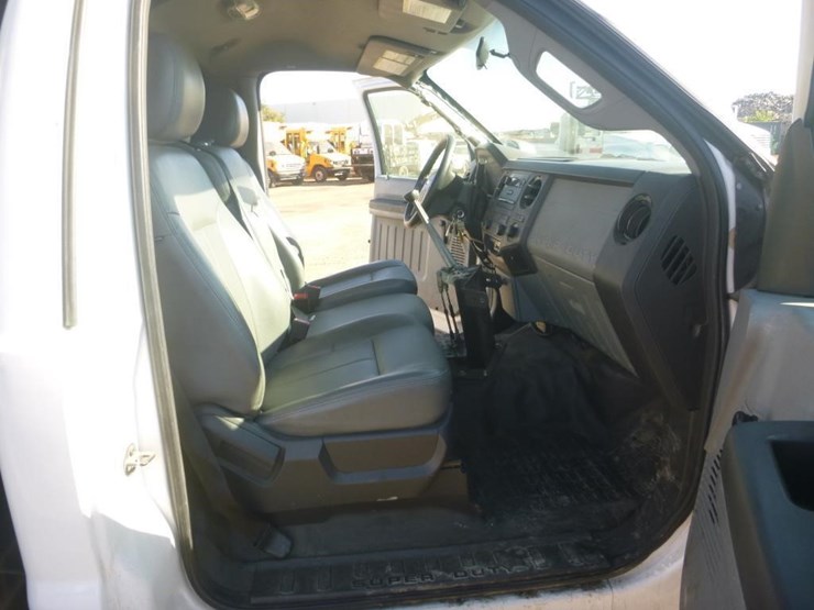 2012-ford-f550-image-12