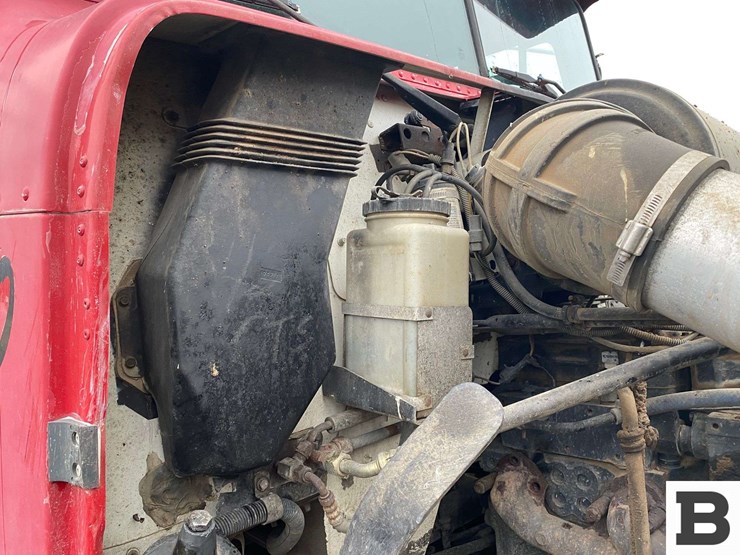 1993-freightliner-fld120-image-53