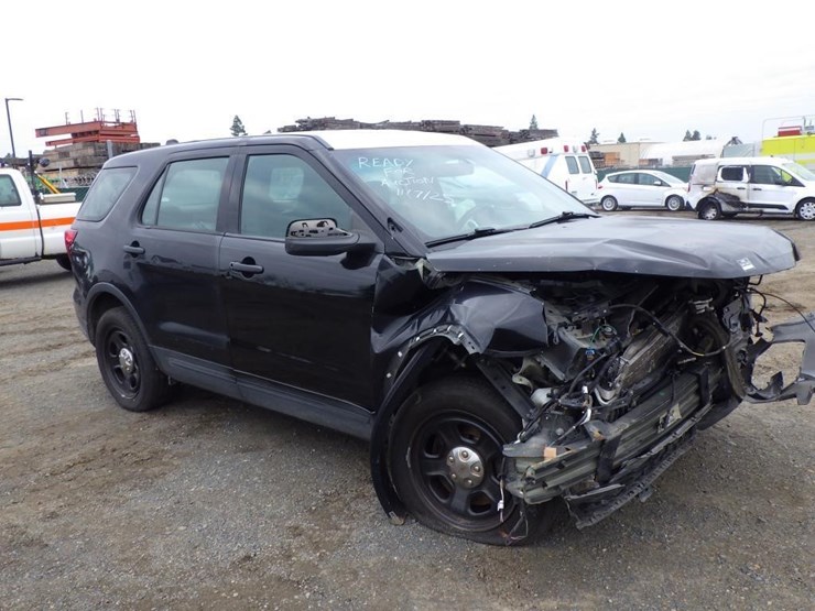 2019-ford-explorer-image-2