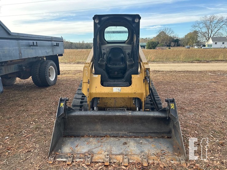 2015-caterpillar-259d-image-6