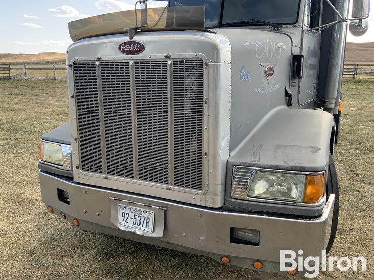 peterbilt-377-image-13