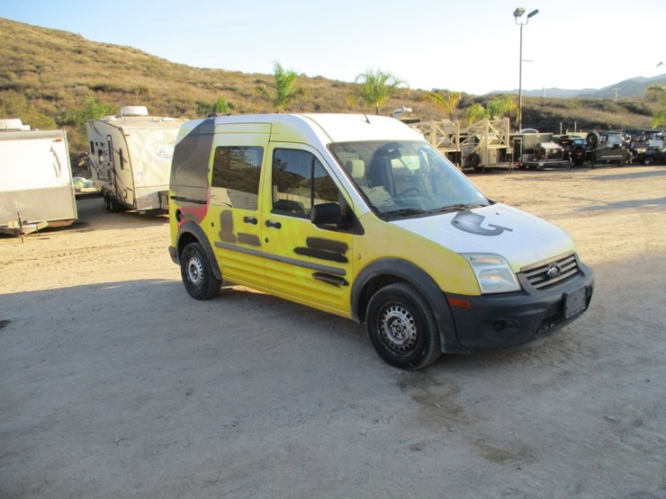 2010-ford-transit-connect-image-2