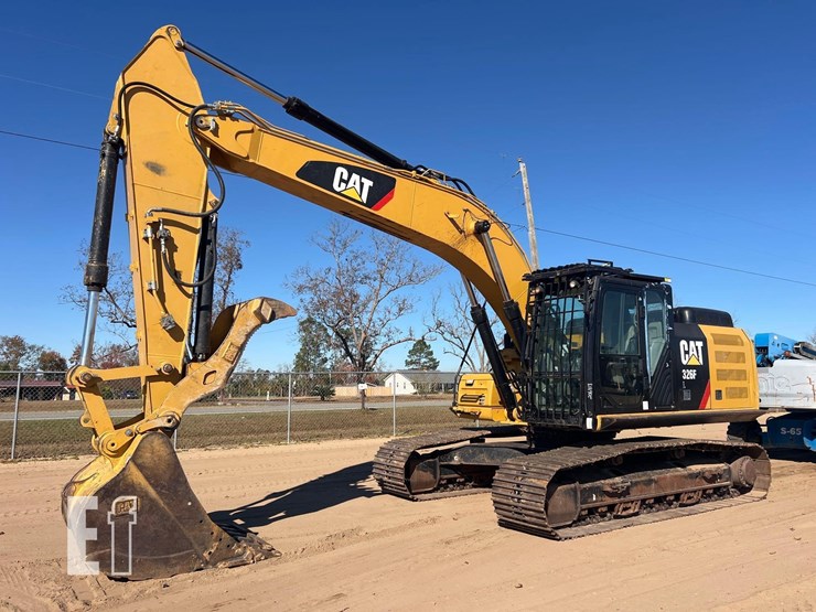 caterpillar-326fl-image-8