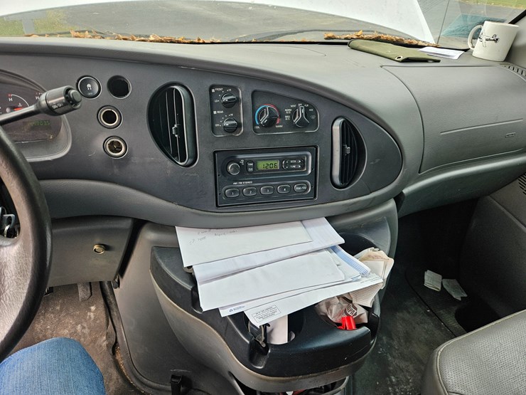 #21246-•-2007-ford-econoline-wagon-van-image-32