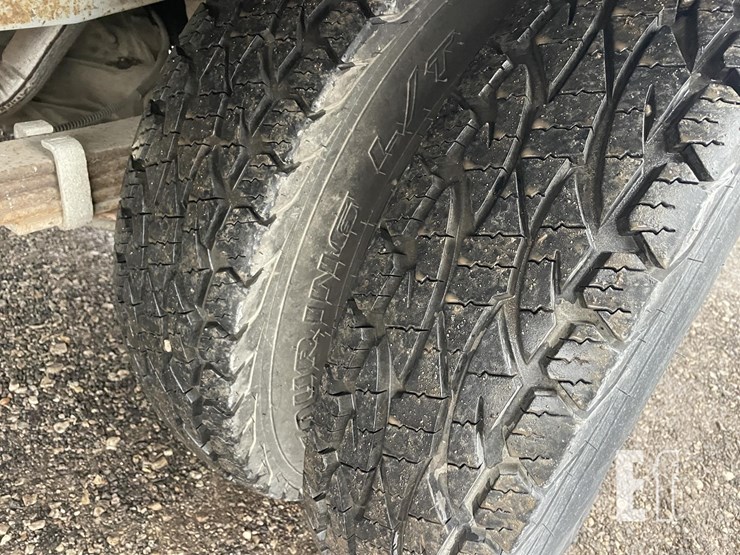 1993-gmc-3500-image-16