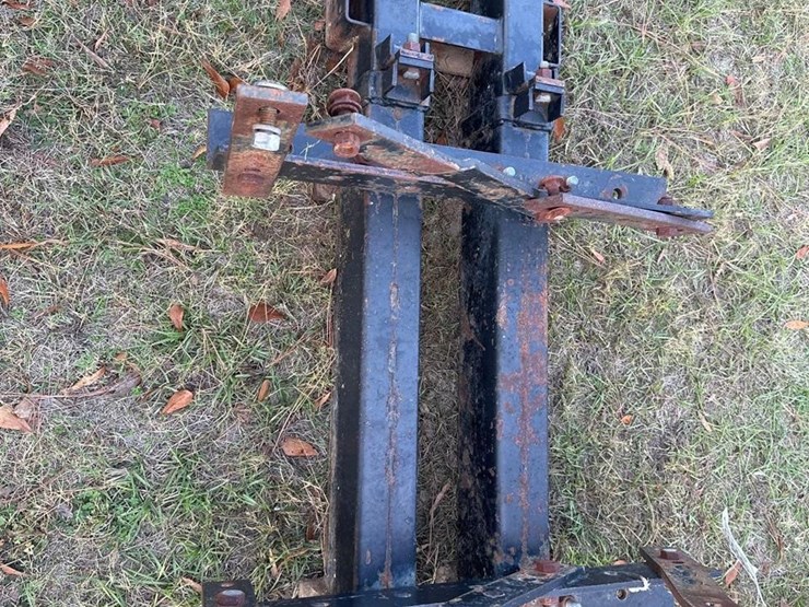 demco-saddle-tank-mounts-image-2