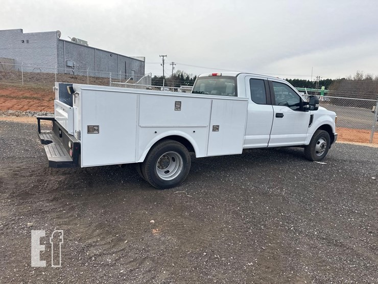 2017-ford-f350-xl-image-4