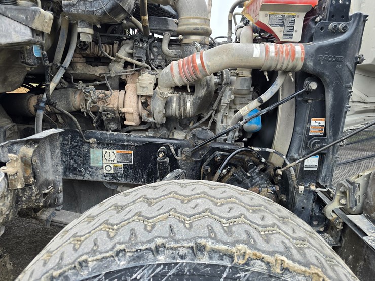 2020-peterbilt-567-image-144