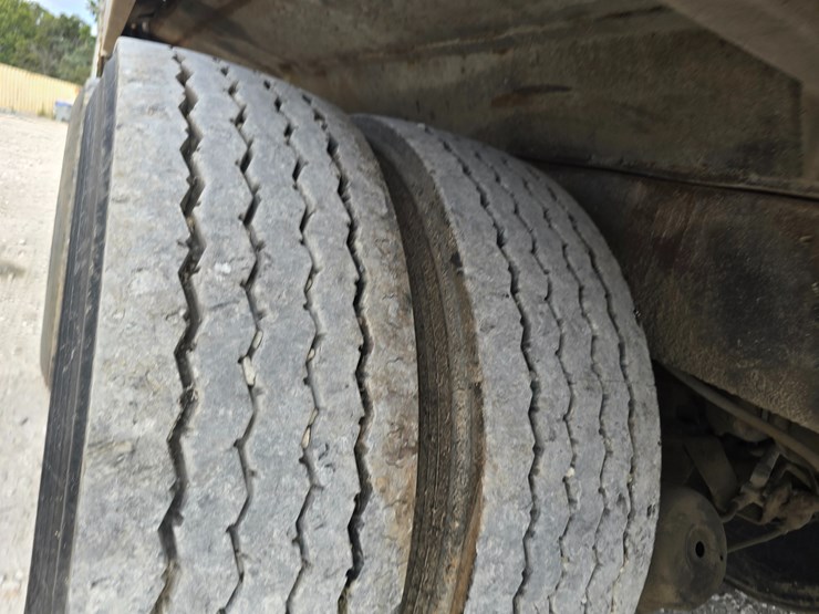 1996-mack-mr688s-image-100