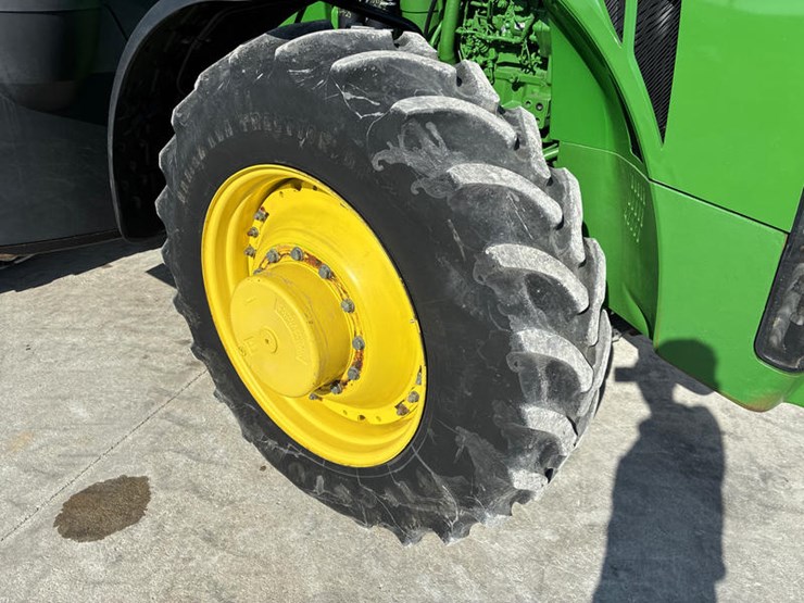 john-deere-8320r-image-53