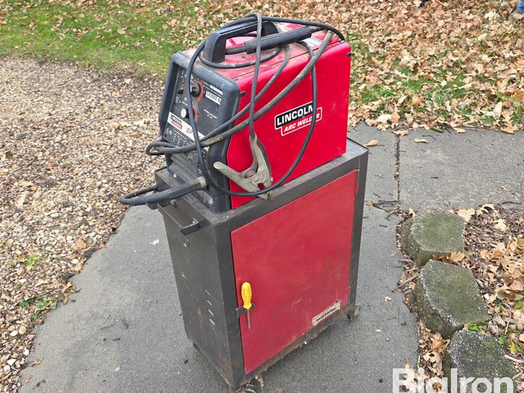 lincoln-sp-125-plus-wire-welder-image-1