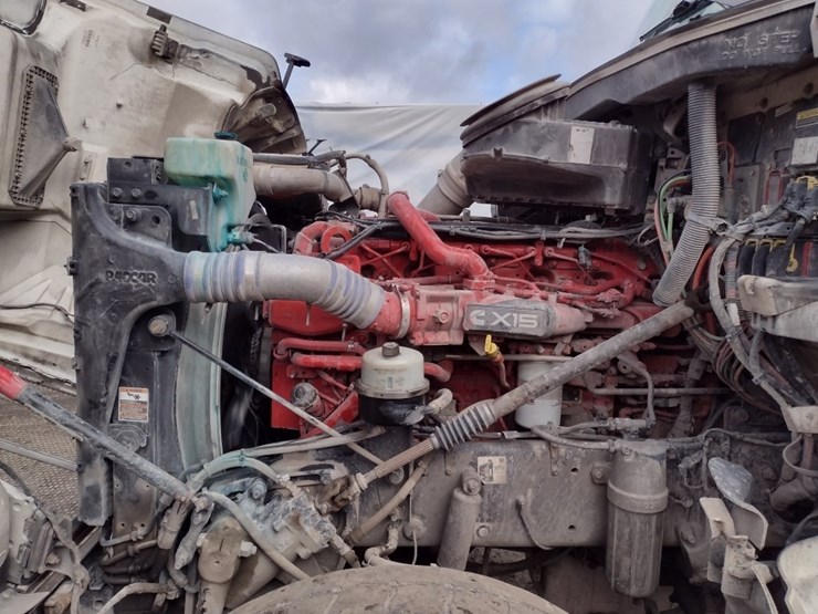 peterbilt-567-image-19