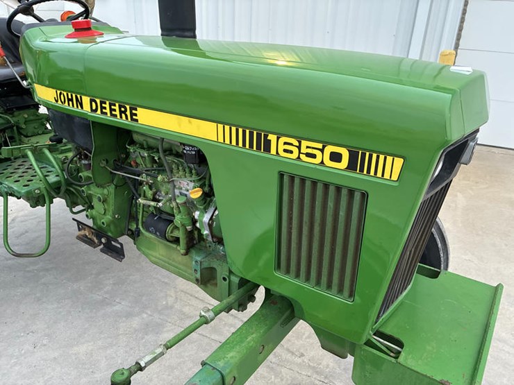 john-deere-1650-image-11