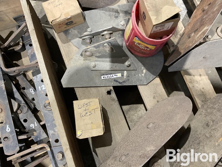 hiniker-16-row-hiller/ridger-attachments-image-15